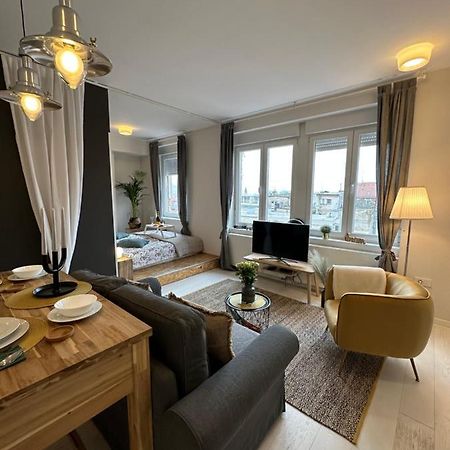 The View And Design Studio Zagreb Buitenkant foto